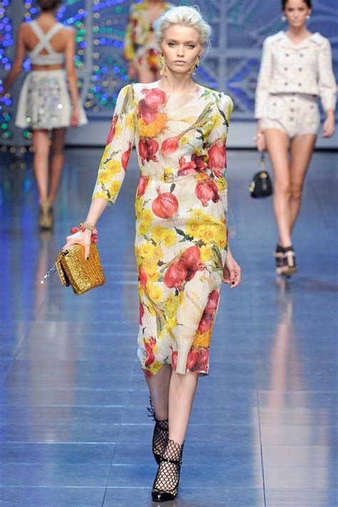 Dolce And Gabbana Spring 2012 Ready To Wear Fashion Show Fashion Design