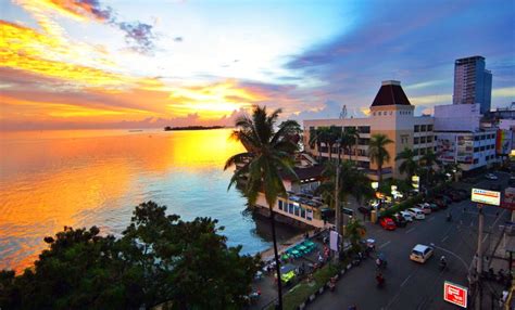 Sunset Pantai Losari Kota Makassar Sulawesi Selatan Indonesia Kota Makassar Makassar Indonesia