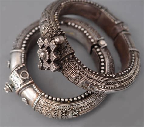 Source Theiainteriordesign Silver Bangles Ancient Jewelry Antique