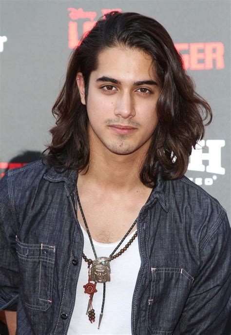 Moreover, he wears shoe size 10 according to us standards. Avan Jogia Net Worth - Height, Weight