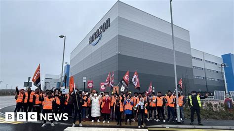 Les Travailleurs D Amazon De Sutton Coldfield Participent Une Gr Ve