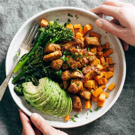 Sweet potato, avocado, a runny egg and a drizzle of spicy sriracha make a delectable dinner. Spicy Chicken and Sweet Potato Meal Prep Magic Recipe ...