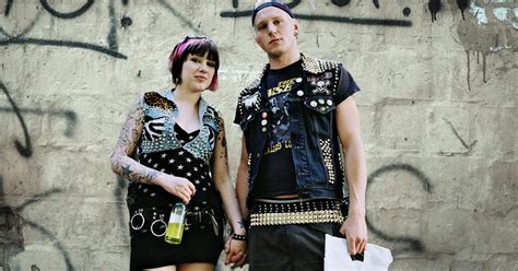 Kinky Punk Couple Experiments With Poser Play