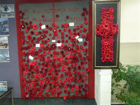 Pin By Helen Batty On Remembrance Day Poppy Remembrance Day Art