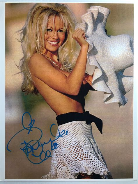 Pamela Anderson Signed Picture With COA Craibas Al Gov Br