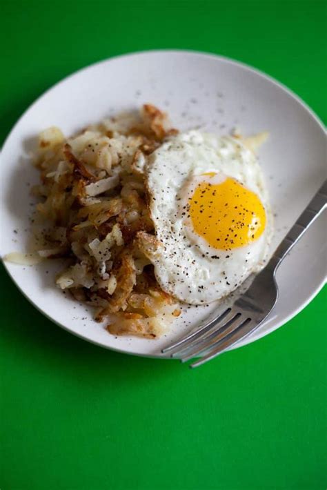 Making hash browns from scratch are a great way to avoid unnecessary starches and rancid oils. The Easiest Homemade Frozen Hash Browns | Call Me Betty