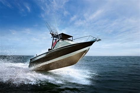 What Type Of Hull Handles Rough Water The Best Improve Sailing