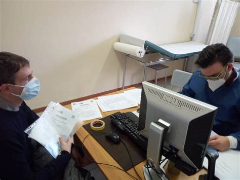 La toscana è penultima in italia per doppia vaccinazione degli over 80, mentre almeno 8mila tra ma lui ha già ricevuto il vaccino, in una regione tra le peggiori per percentuale di immunizzazione degli. Vaccini anti Covid, via alla seconda fase con AstraZeneca ...