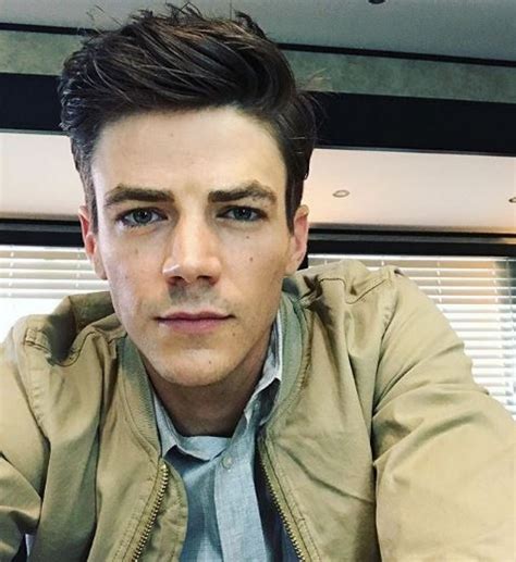 Chi è Grant Gustin