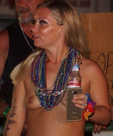 Biker Rally Hottie Showing Her Tits Sexrepository69