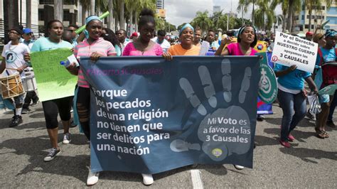Los Dominicanos Se Movilizan Por La Despenalización Del Aborto