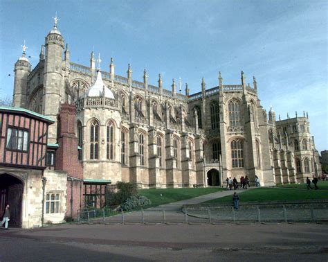 St george s chapel is the place of worship at windsor castle in england. Prince Harry And Meghan Markle's Wedding Venue AND Date ...