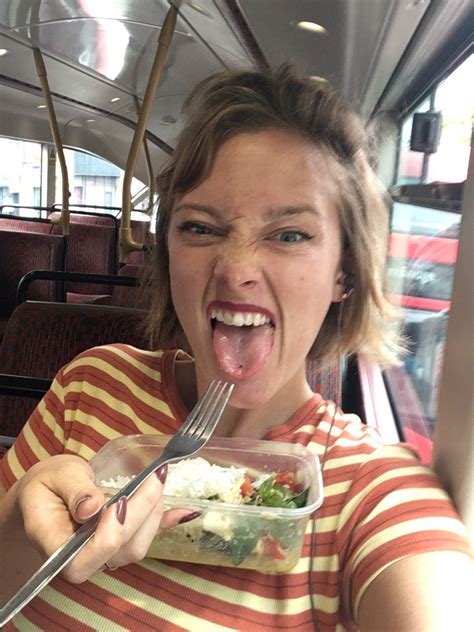 Level Up On Twitter That Gross Fb Group Women Who Eat On The Tube