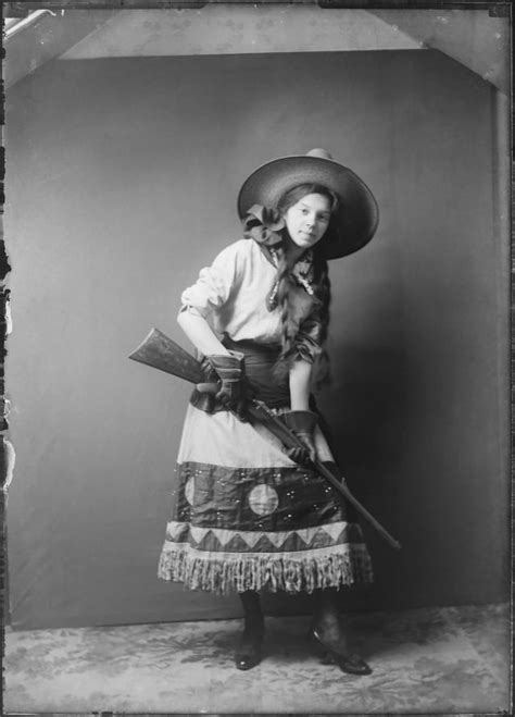 Call Me Madam 22 Funny Vintage Snapshots Of Women Posing With Guns