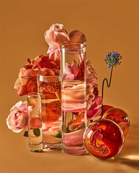 In A Flower Heaven With Suzanne Saroffs Latest Still Lifes Glass