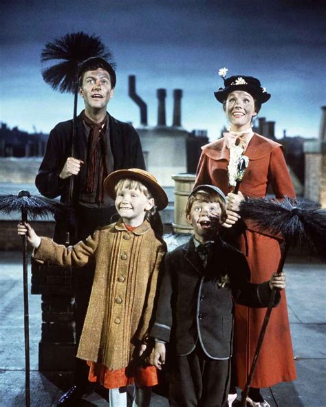 Travers's books of the same name along with all of their adaptations. 『メリー・ポピンズ リターンズ』に「あの名曲」がない理由 ...