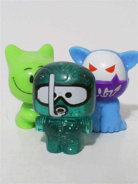 That Figures: REVIEW: Gogo's Crazy Bones Crazy bones synonyms, crazy bones pronunciation, crazy bones translation, english dictionary definition of crazy bones.