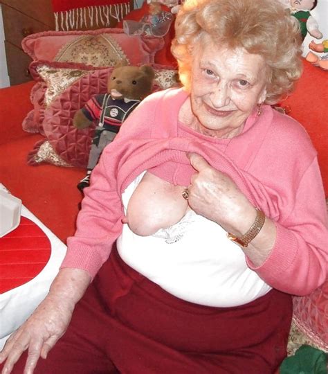 おばあさんと熟女 アダルト画像、セックス画像 3706937 Pictoa