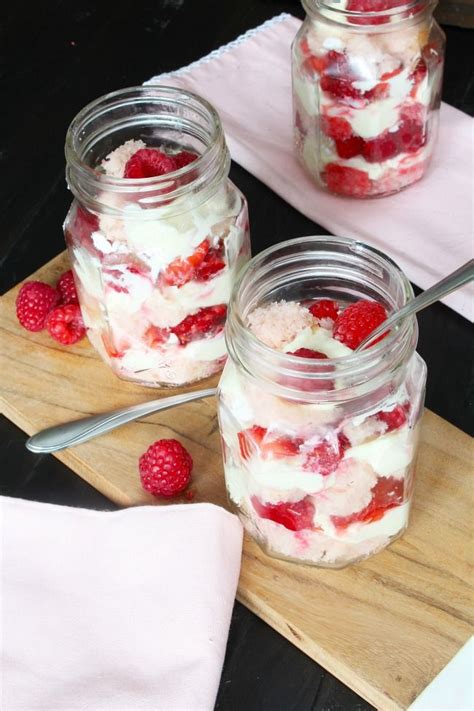 Berry Meringue Trifle Recipe With Images Desserts