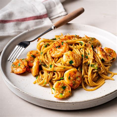 Garlic Prawn Spaghetti Marion S Kitchen Recipe Prawn Spaghetti