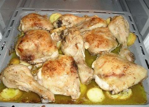 Introduce la fuente en el horno (previamente calentado) y deja que se cocine a 200ºc durante 45 minutos. Como cocinar pollo al horno - Taringa!