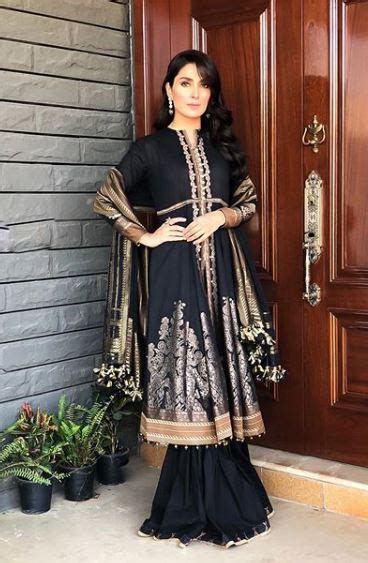 Ayeza Khan Looking Gorgeous In This Beautiful Black Outfit Reviewitpk
