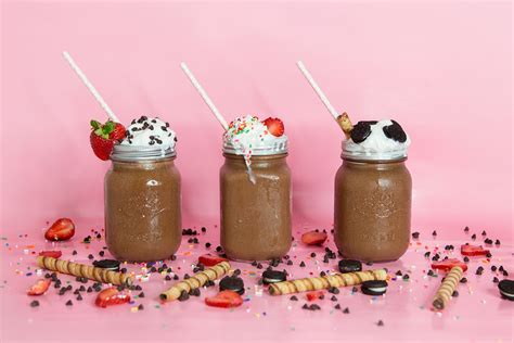 Substitute soy milk if you would rather not use dairy products in your yogurt milkshake. How To Make A Banana Nutella Chocolate Milkshake (Video ...