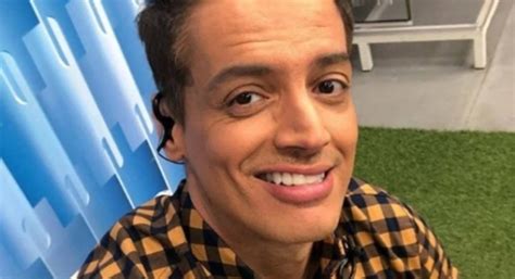 Facebook gives people the power to share and. Leo Dias vai se afastar do 'Fofocalizando' para tratar ...