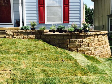Retaining Wall And Flower Bed A2d Landscape And Design