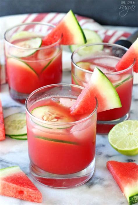 Watermelon alcoholic drinks with rum. 15+ Best Watermelon Alcoholic Drinks - Easy Watermelon ...