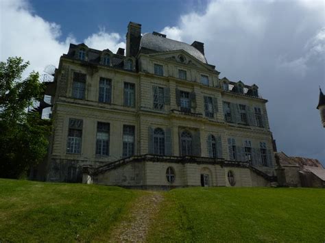 Programme en loi monument historique… DEUX CHATEAUX MONUMENTS HISTORIQUES SUR 47 HA A VENDRE EN ...