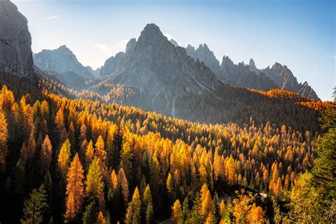 Where To Photograph Fall Colours In The Italian Dolomites In A