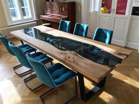 The creative people know how to use the recycled wood pallets to inspire others with their creation, nothing is better than the furniture that is created at home using the wood that is of no. Table-rivière (27 photos): résine époxy, maquettes de ...