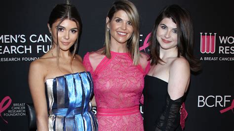 Lori Laughlins Daughter Olivia Jade Speaks Out In New Youtube Video