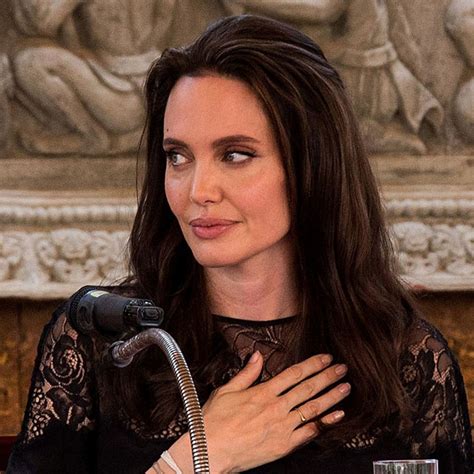 Source about angelina jolie, special envoy/goodwill ambassador of #unhcr. Angelina Jolie: Mit neuem Mann in Kambodscha - Ist er ihr ...