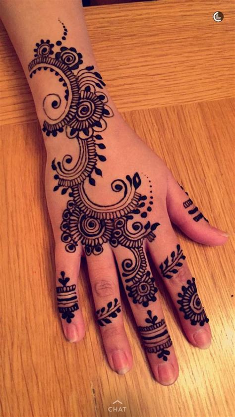 140+ totally inspiring ideas for wrist tattoos. 18 Henna Wrist Tattoos That Are Very Cute - Styleoholic