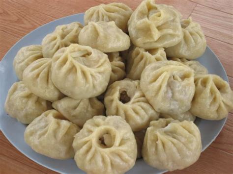 The tradition mongolian cuisine knows very little vegetable, so that the buuz are considered a complete meal (possibly with ketchup or other condiment). 12 Traditional Mongolian Foods