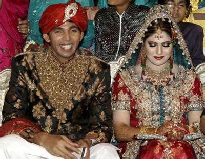 A graduate of the university of toronto specializing in islamic studies. Pakistani Crickter M. Asif Wedding Pictures ...