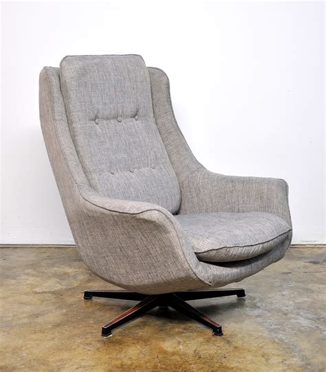 Select Modern Mid Century Swivel Lounge Chair