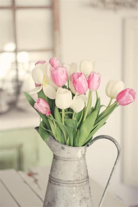 Birthday cards for her (315). 54 Spring Home Decor Ideas With Tulips - DigsDigs
