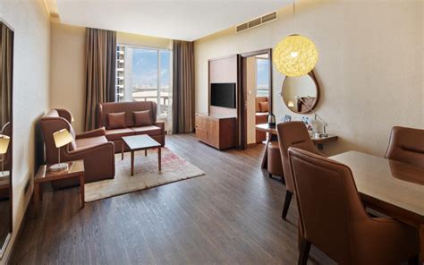 Enter your dates to see prices. Тур на відпочинок в готелі Radisson Blu Hotel, Dubai Canal ...