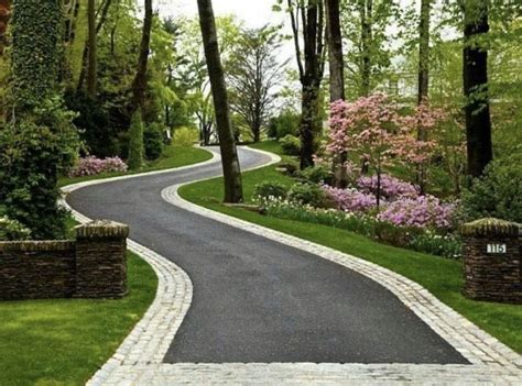 ℒℴvℯly In 2020 Driveway Landscaping Front Yard Landscaping Design
