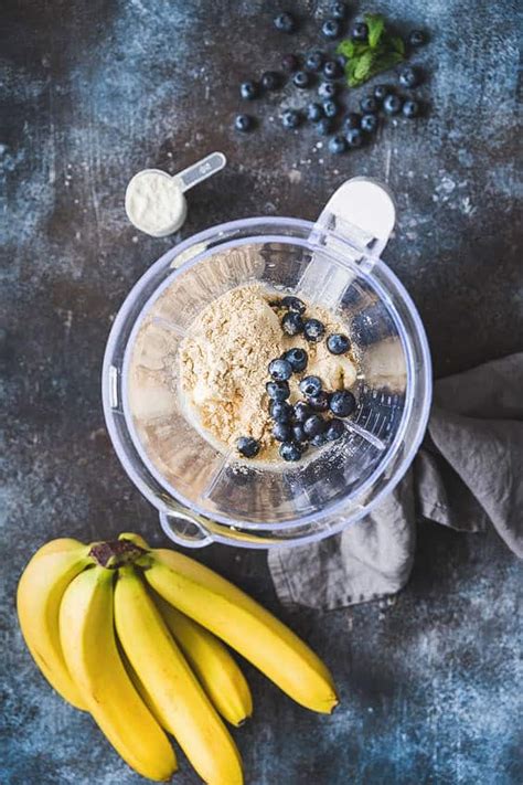 Bananas are fairly high in sugar which can turn to body fat more quickly than other nutrients. Blueberry Smoothie | Healthy Breakfast Smoothie Recipe ...