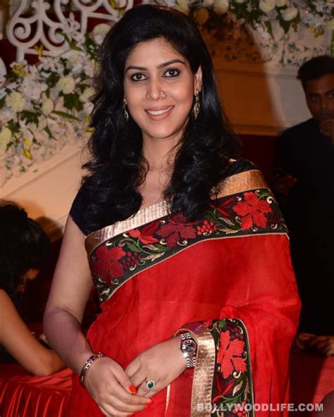 Sakshi Tanwar To Anchor Crime Show Code Red Bollywood News And Gossip