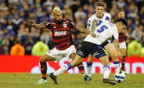 Video La Picante Cargada De Arturo Vidal A Vélez Tras La Goleada De