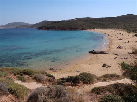 Invites you to experience the island! Trois destinations pour des vacances à Mykonos en famille ...