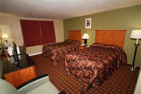 Find hotels with a private jacuzzi or hot tub inside your rom near manhattan, ny. Affordable Honeymoon Suite with Jacuzzi in Room Cicero NY
