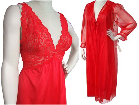 vintage 70s barbizon peignoir red negligee lingerie deadstock s metro retro vintage