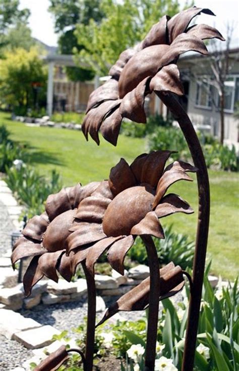 Cool Metal Garden Statues Garden Design Ideas
