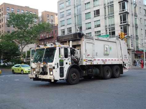 New York City Garbage Truck Accident Lawyers Garbage Truck Claims